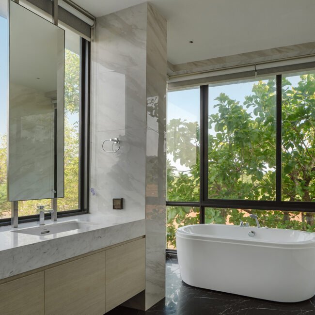 RT Residence, Khaoyai Thailand by PO Architect